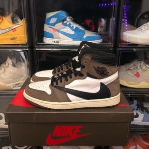 Jordan 1 Travis Scott